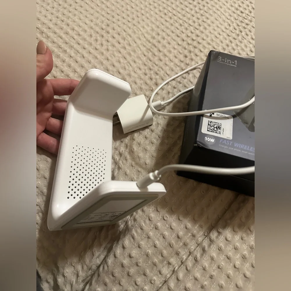 3 in 1 Wireless Charging Station. Iphone, watch, airpods
